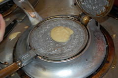 very little batter goes onto the iron